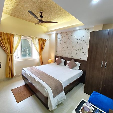 "Hotel Aradhya Puri"- Luxur- Room With Sea-View - Prime Location With Parking Facilities - Best Hotel In Пури Экстерьер фото