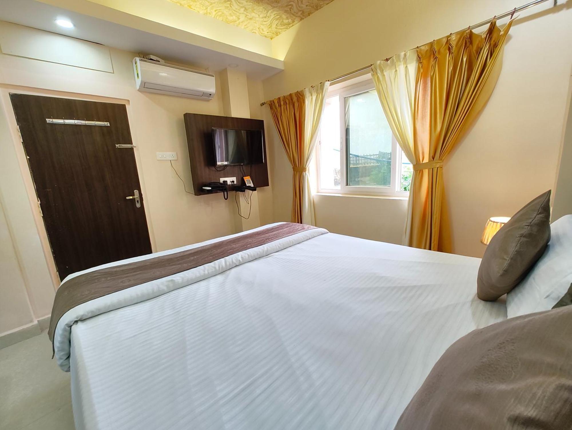 "Hotel Aradhya Puri"- Luxur- Room With Sea-View - Prime Location With Parking Facilities - Best Hotel In Пури Экстерьер фото