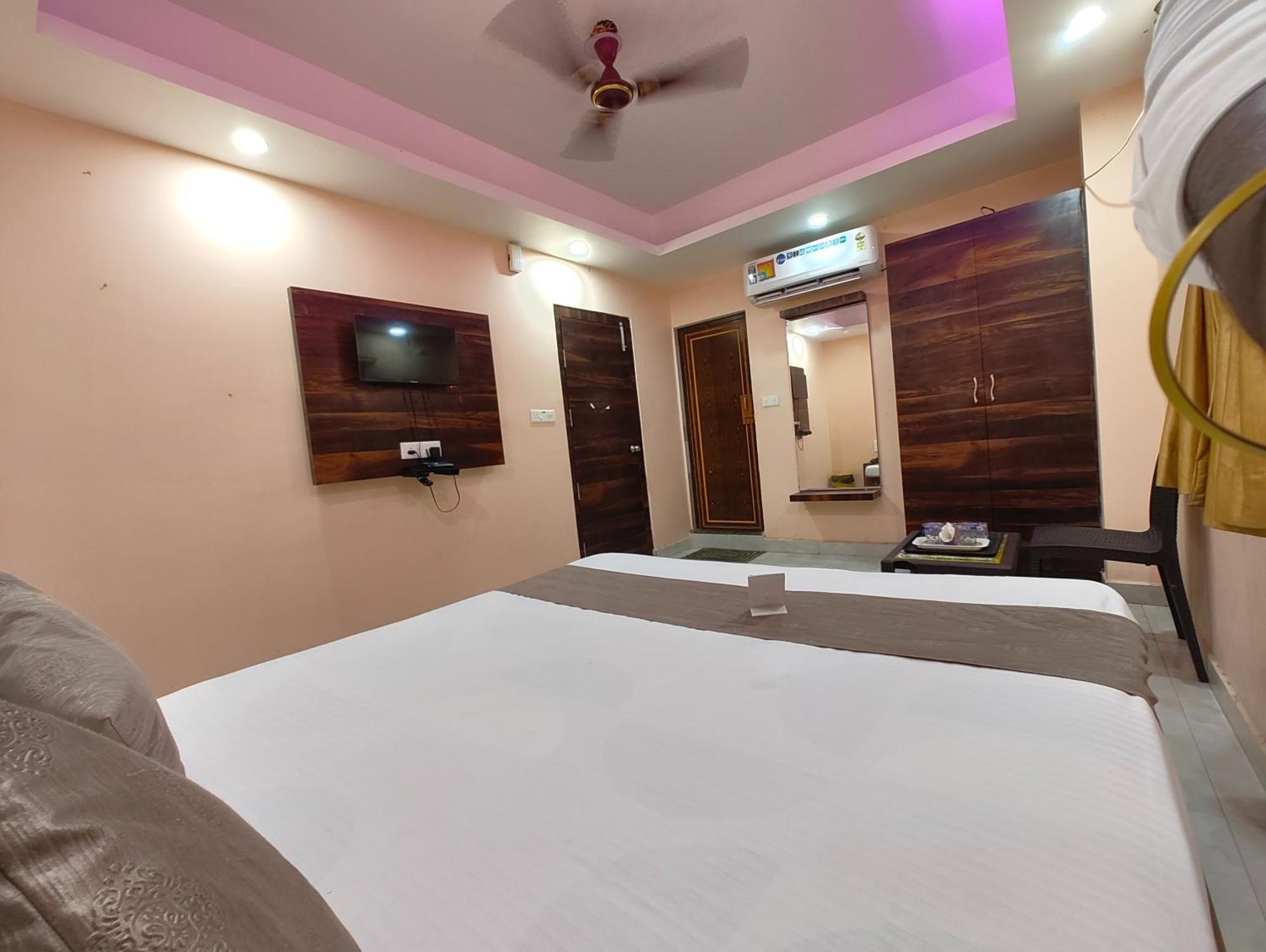 "Hotel Aradhya Puri"- Luxur- Room With Sea-View - Prime Location With Parking Facilities - Best Hotel In Пури Экстерьер фото